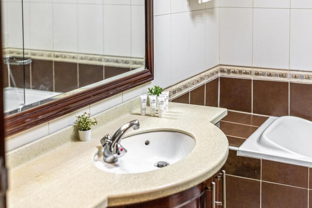 Apartment 3 Bhk With Private Pool Table Icebath Lux Opal 305 *